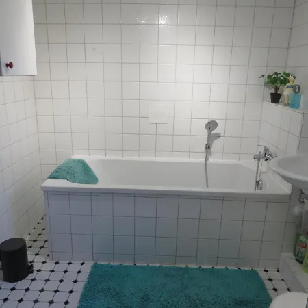 Mit Terrasse In Apartment *