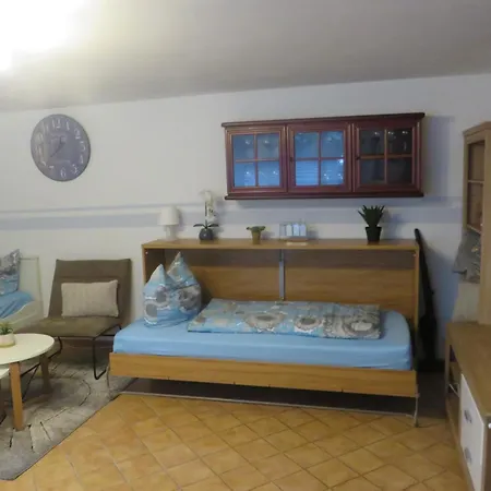 公寓 Mit Terrasse In