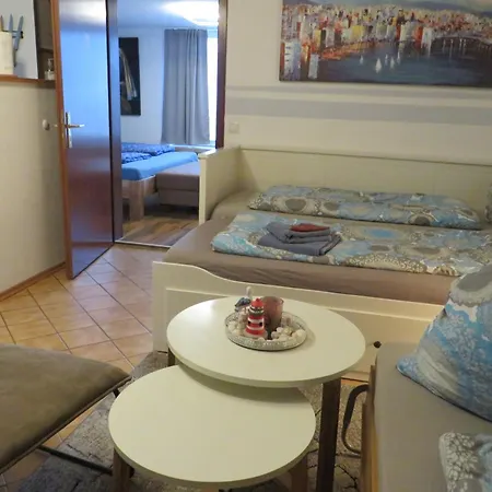 Mit Terrasse In * Schellhorn