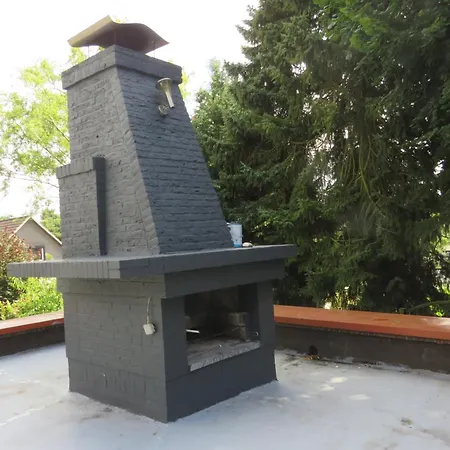 Lägenhet Mit Terrasse In *